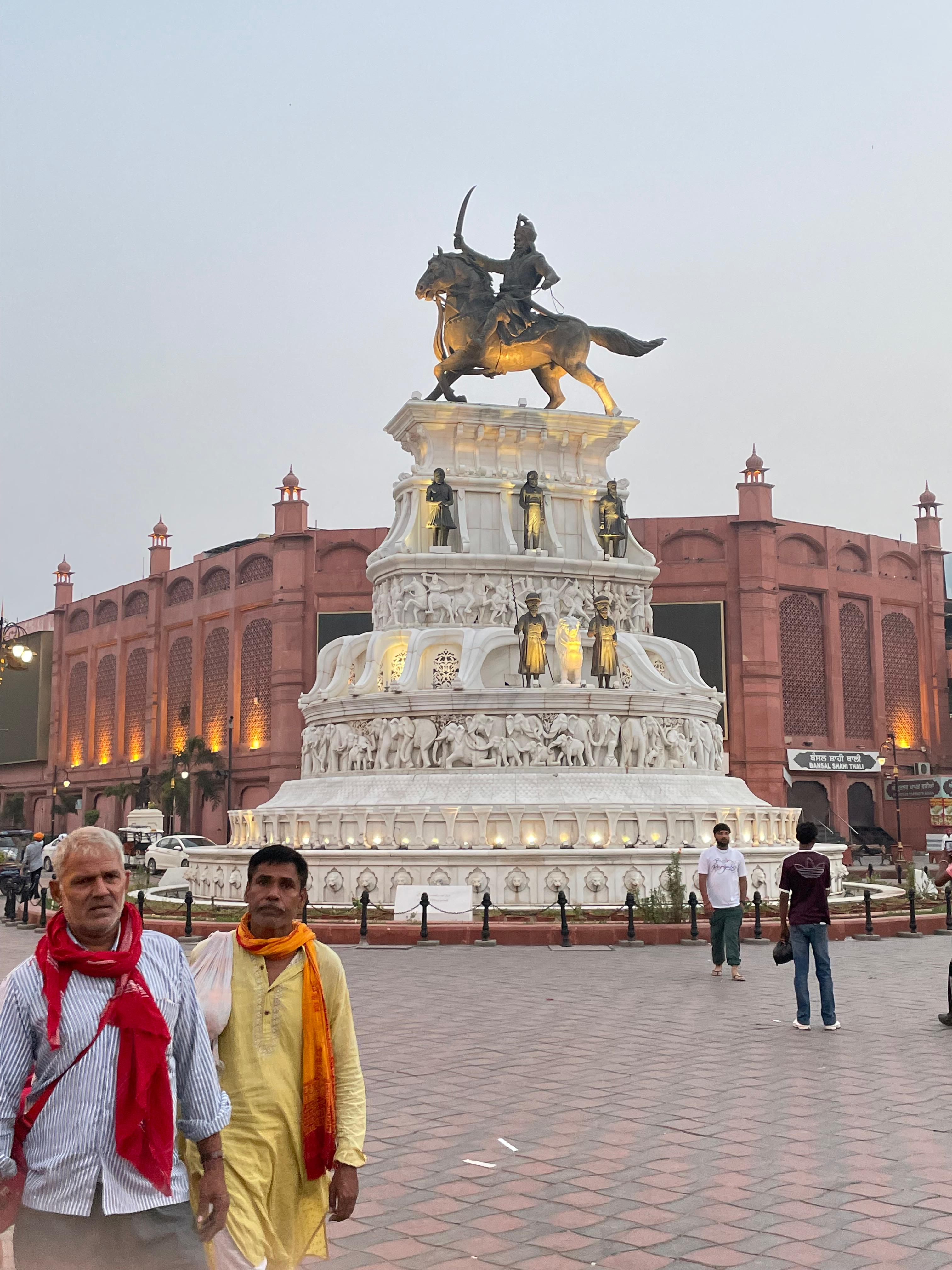 Maharaja Ranjit Singh near golden temple