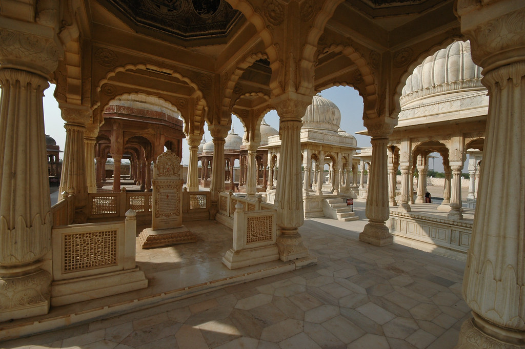 Devi Kund Sagar royal cenotaphs, Bikaner