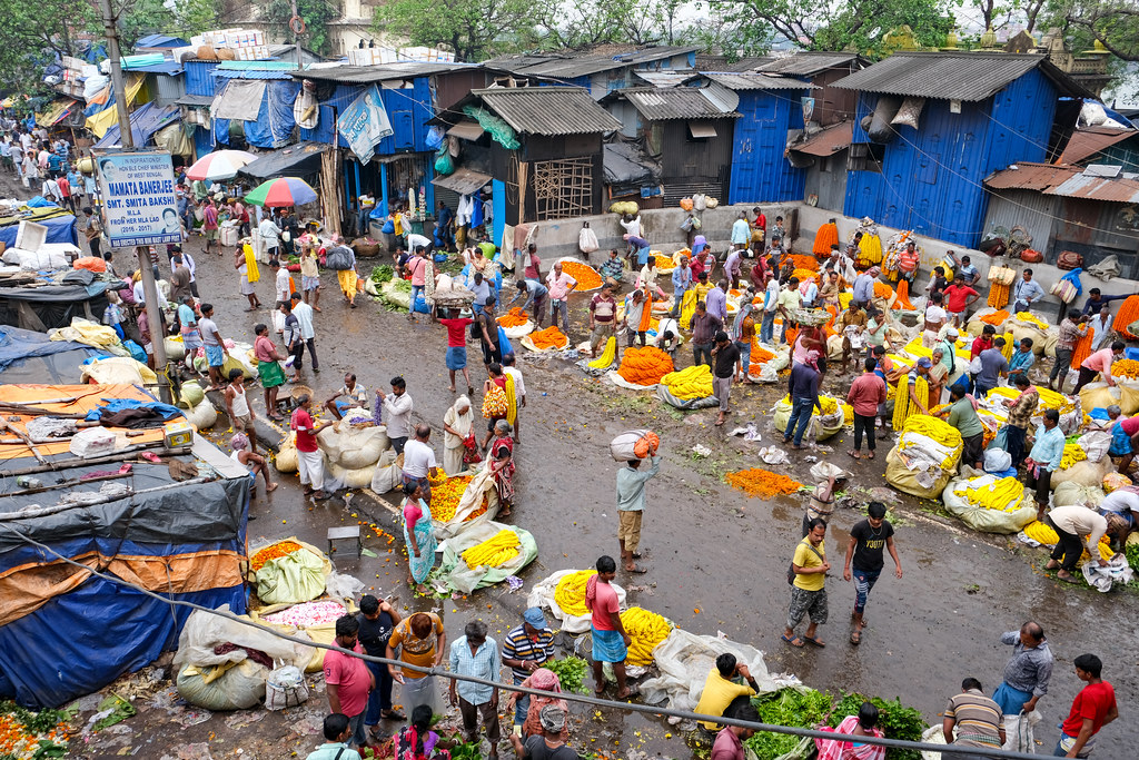 Flower market at Mullick Ghat